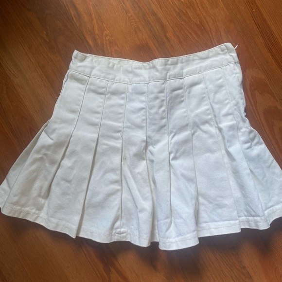 brandy melville cream dana skirt - Picture 3 of 6